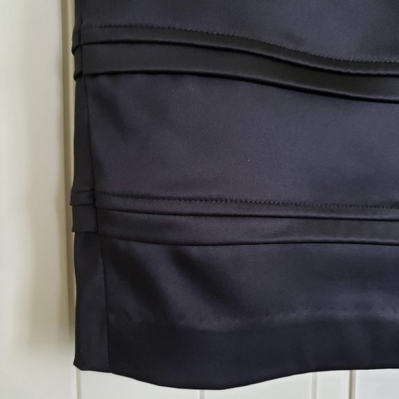 Silky Calvin Klein LBD - Picture 3 of 6